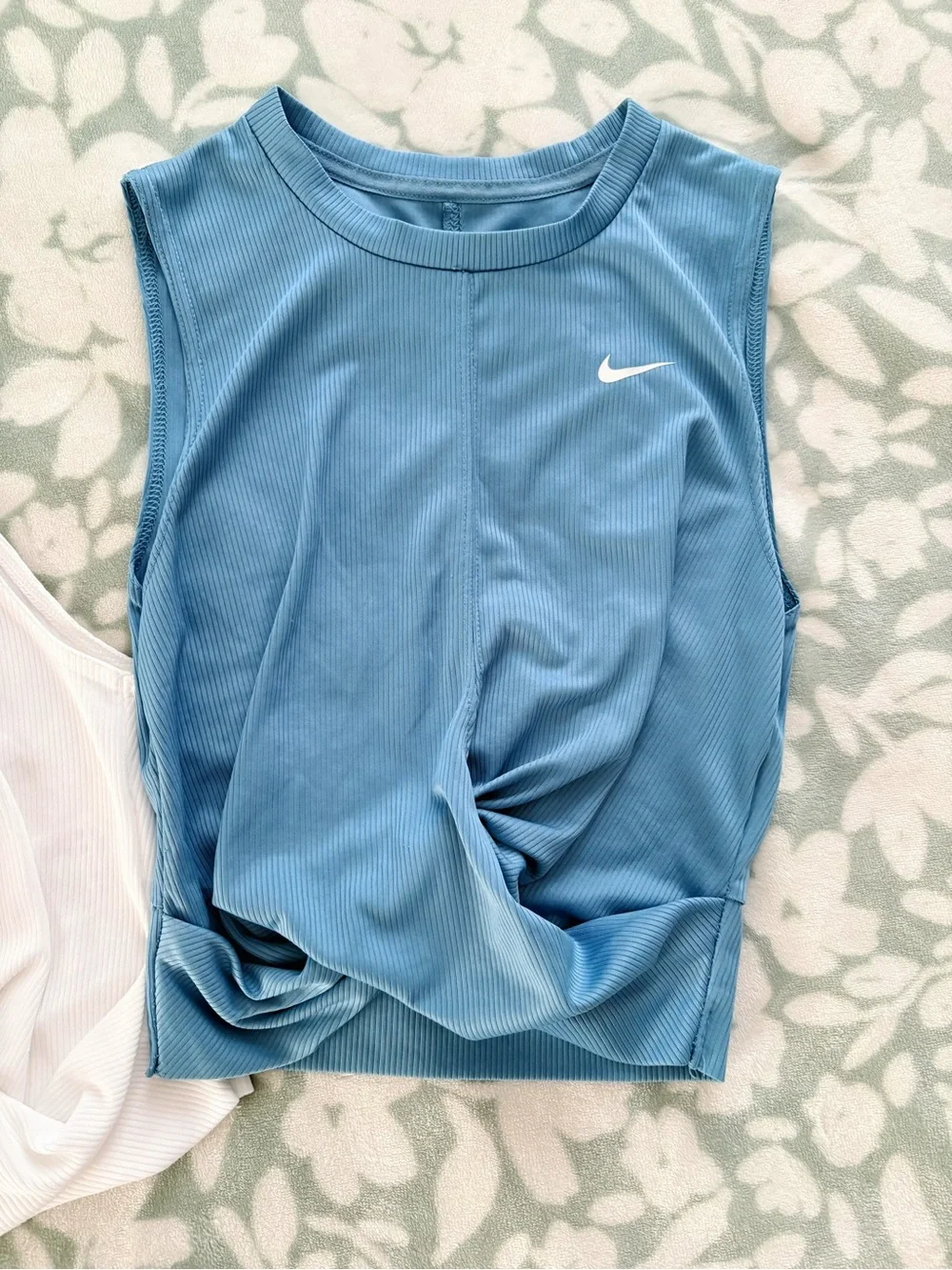 Nike size xs